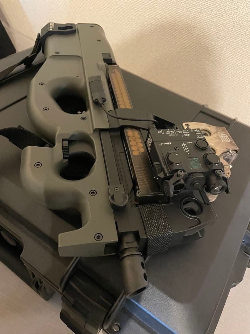 東京マルイ　電動ガン　P90　ハイサイクル　カスタム